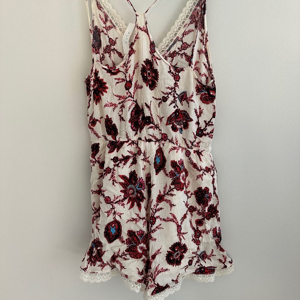 ASTR Cream Racerback Romper with Red Floral Pattern - Picture 2 of 4